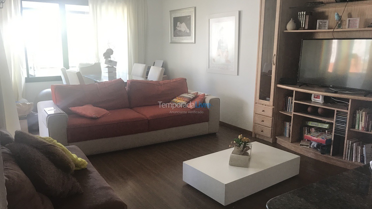 Apartamento para aluguel de temporada em Torres (Centro)