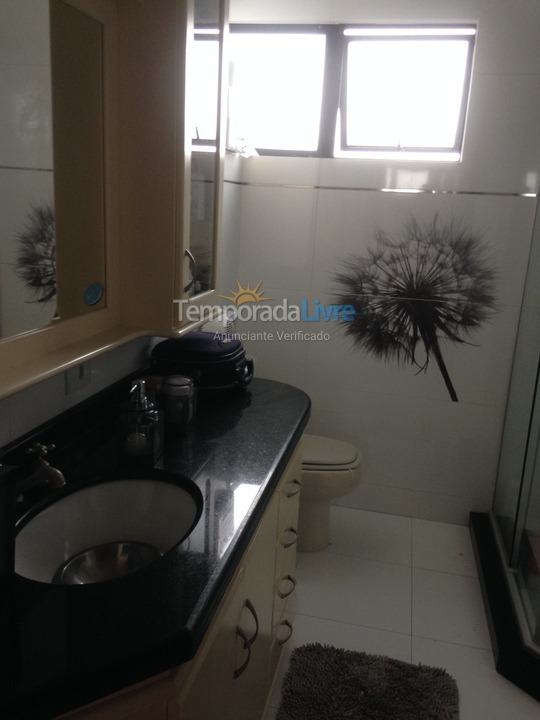 Apartamento para aluguel de temporada em Torres (Centro)