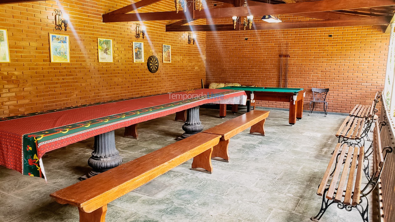 Granja para alquiler de vacaciones em Juquitiba (Plena Natureza Com Wifi Jogos Linda área de Churrasco)