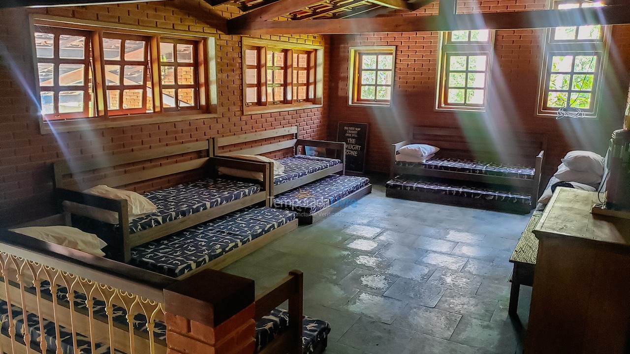 Granja para alquiler de vacaciones em Juquitiba (Plena Natureza Com Wifi Jogos Linda área de Churrasco)