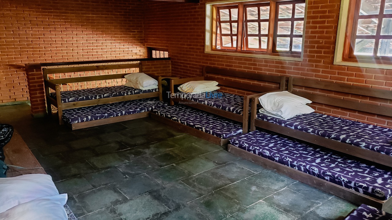 Granja para alquiler de vacaciones em Juquitiba (Plena Natureza Com Wifi Jogos Linda área de Churrasco)