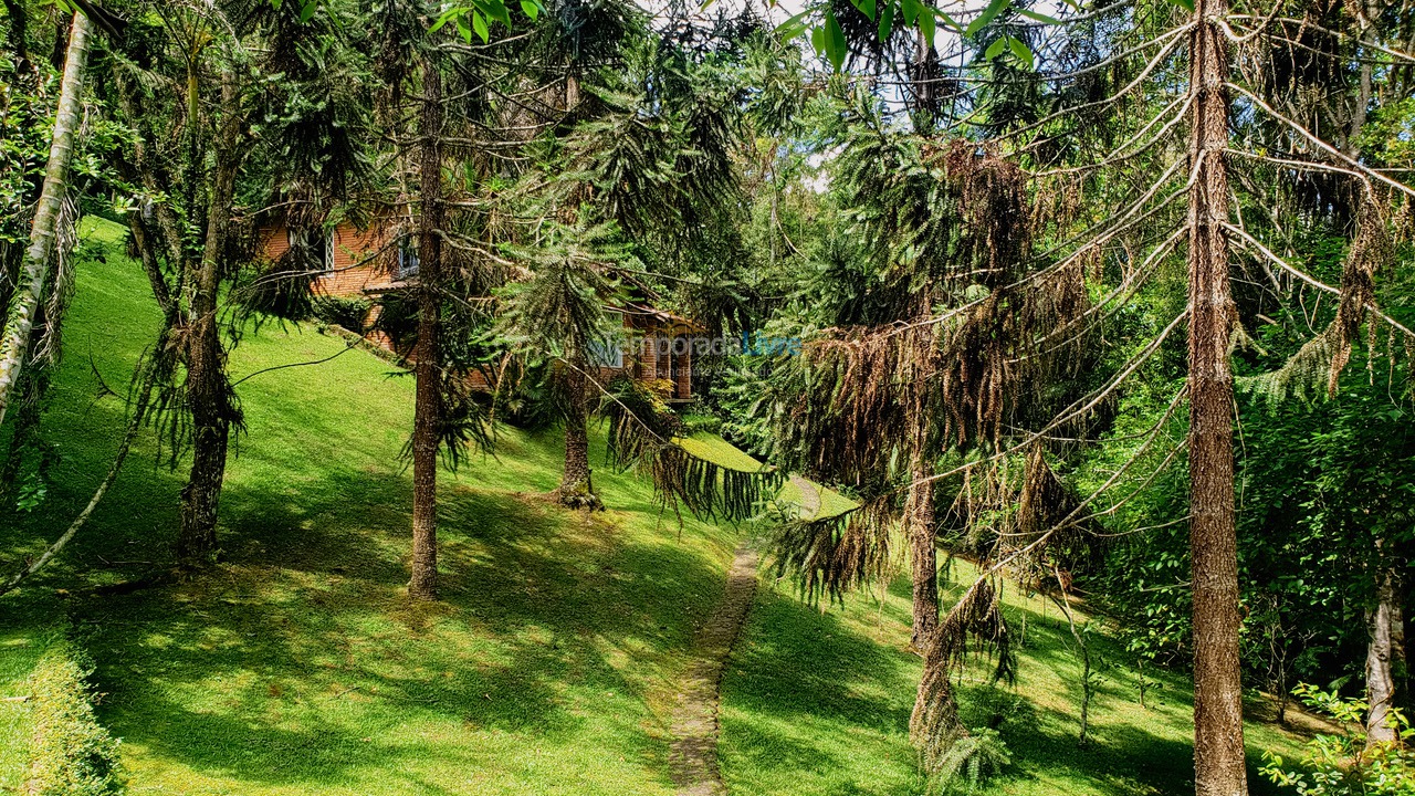 Granja para alquiler de vacaciones em Juquitiba (Plena Natureza Com Wifi Jogos Linda área de Churrasco)