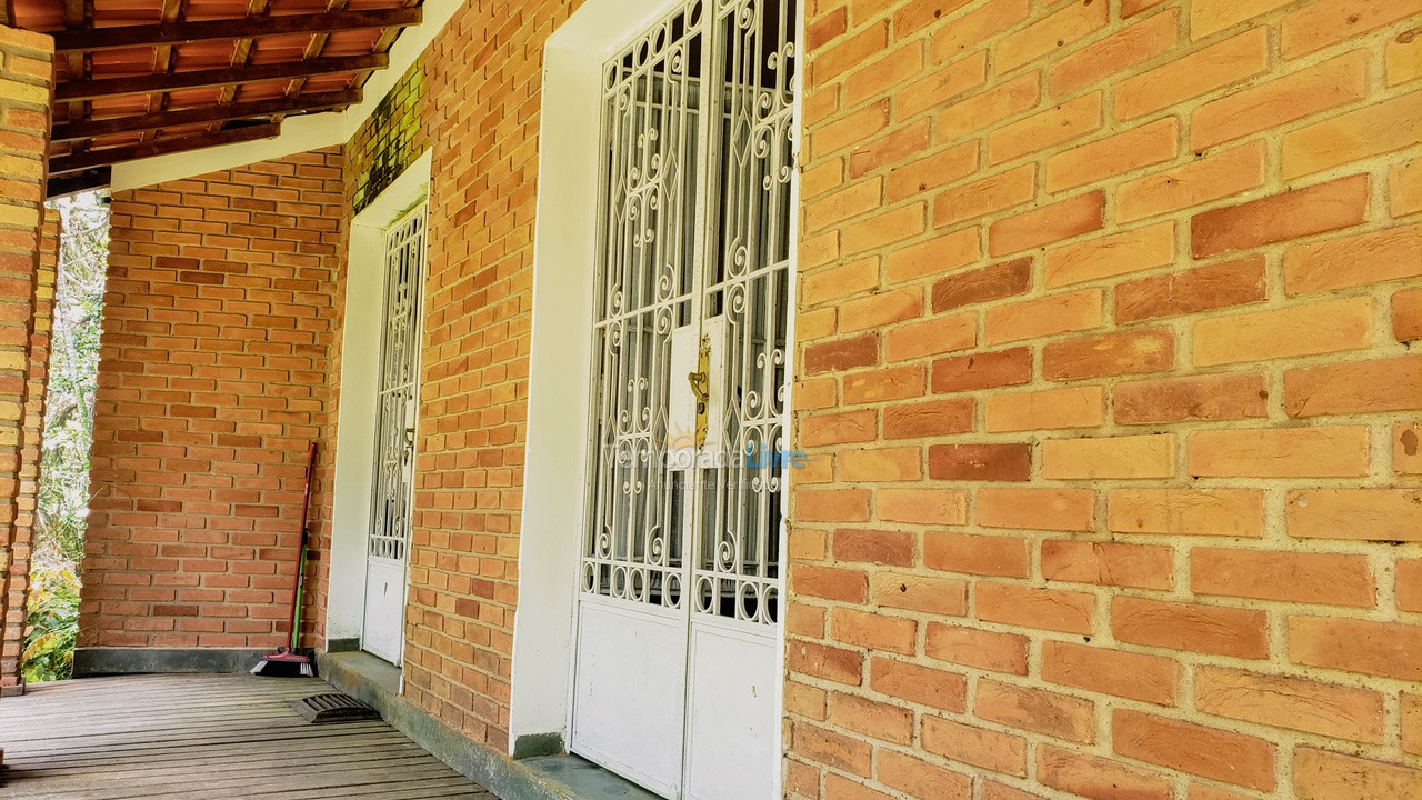 Granja para alquiler de vacaciones em Juquitiba (Plena Natureza Com Wifi Jogos Linda área de Churrasco)