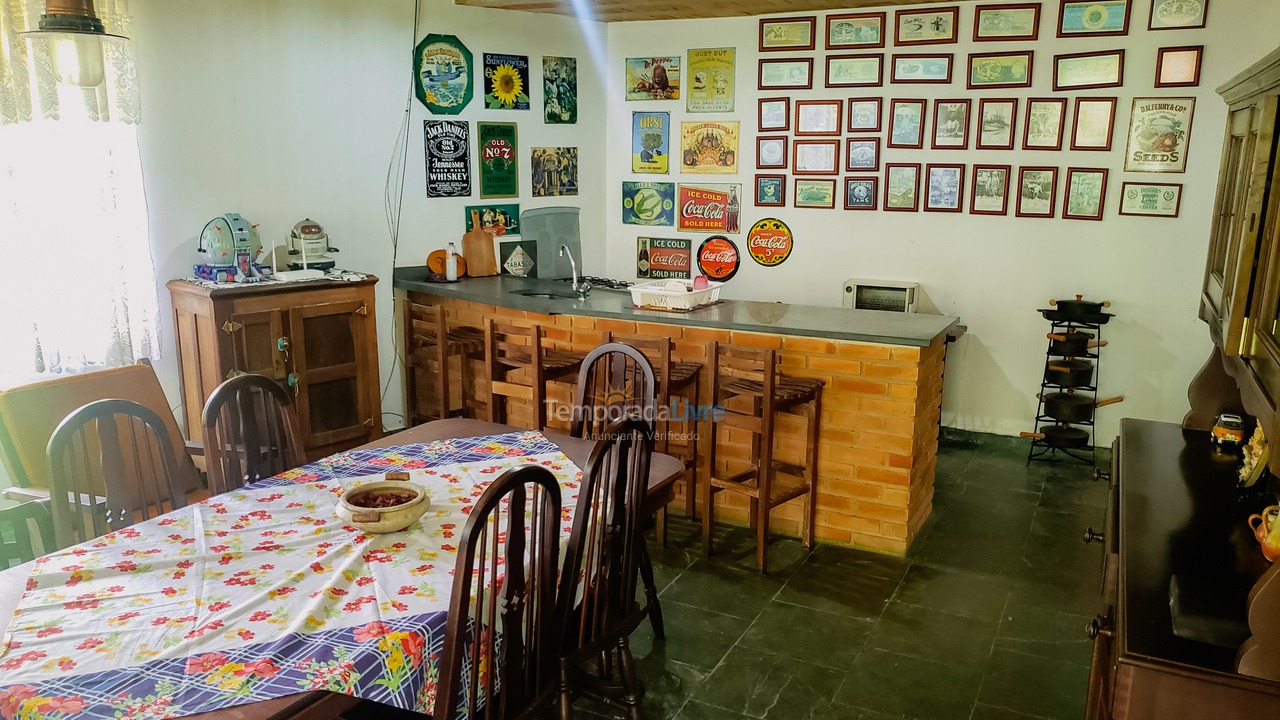 Granja para alquiler de vacaciones em Juquitiba (Plena Natureza Com Wifi Jogos Linda área de Churrasco)