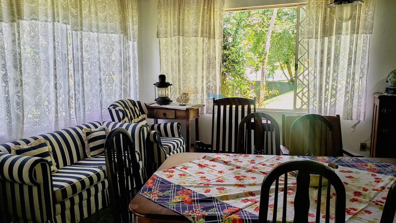 Granja para alquiler de vacaciones em Juquitiba (Plena Natureza Com Wifi Jogos Linda área de Churrasco)