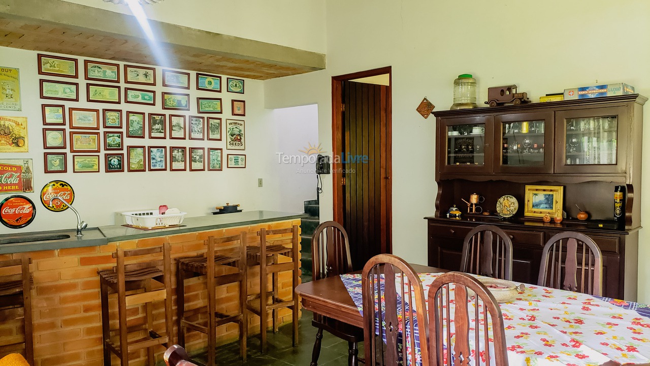 Granja para alquiler de vacaciones em Juquitiba (Plena Natureza Com Wifi Jogos Linda área de Churrasco)