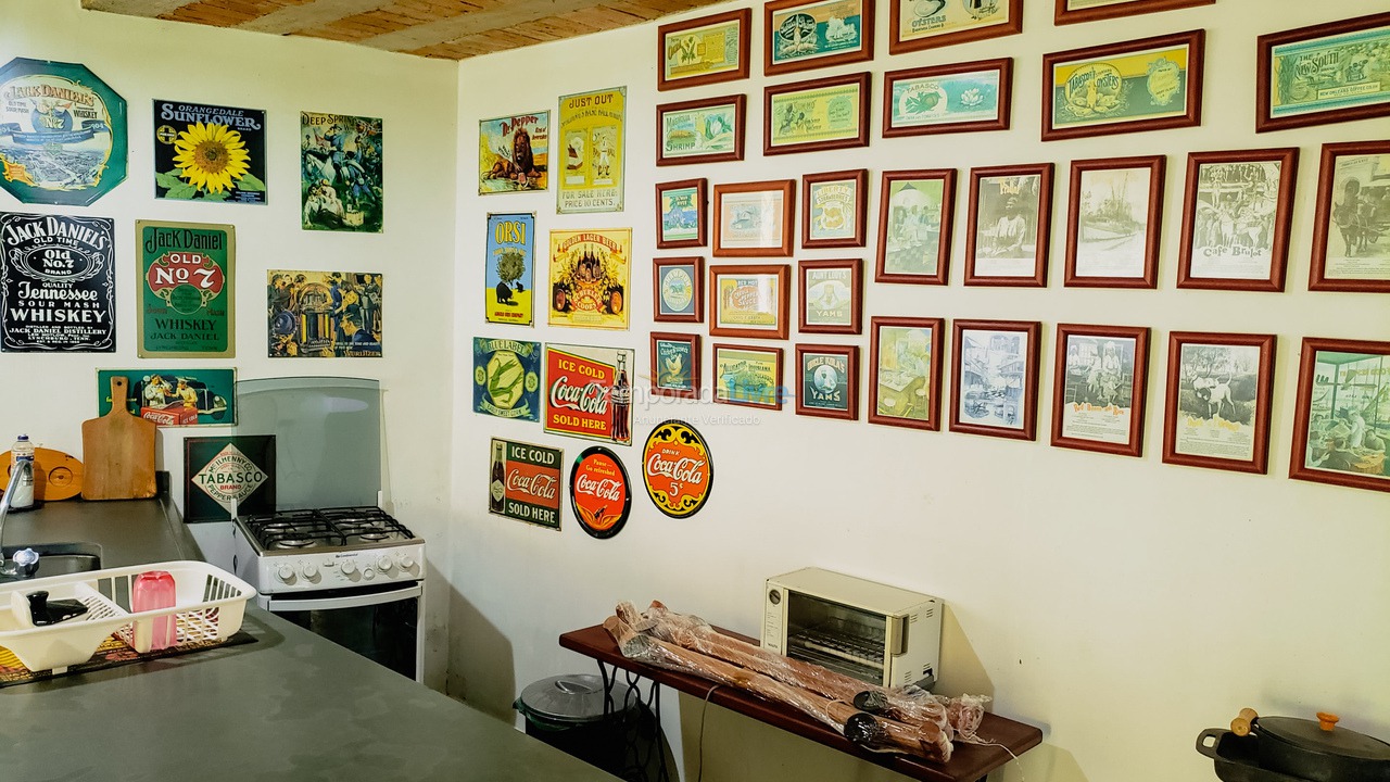 Granja para alquiler de vacaciones em Juquitiba (Plena Natureza Com Wifi Jogos Linda área de Churrasco)