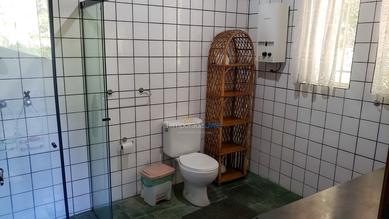 Granja para alquiler de vacaciones em Juquitiba (Plena Natureza Com Wifi Jogos Linda área de Churrasco)