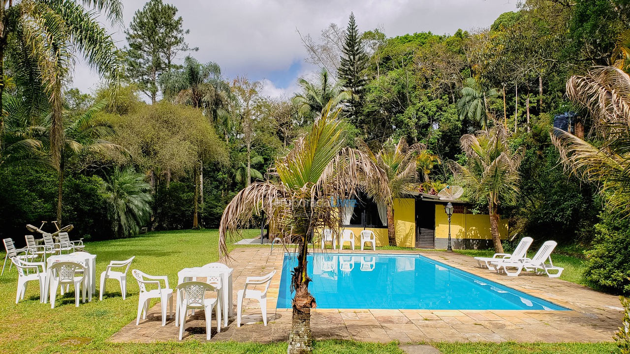 Ranch for vacation rental in Juquitiba (800 Mts da Rodovia Locamos Até 40 Adultos)