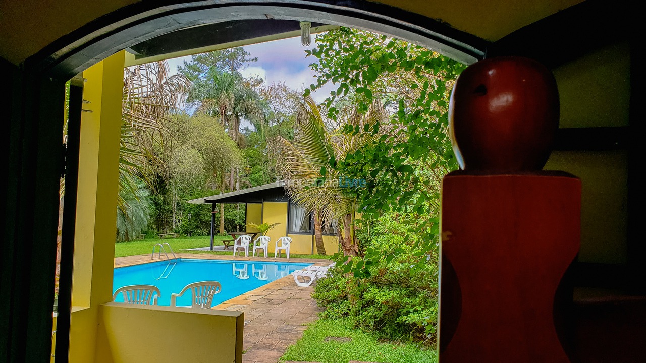 Ranch for vacation rental in Juquitiba (800 Mts da Rodovia Locamos Até 40 Adultos)