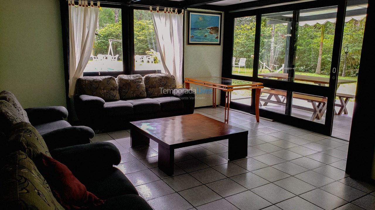 Ranch for vacation rental in Juquitiba (800 Mts da Rodovia Locamos Até 40 Adultos)