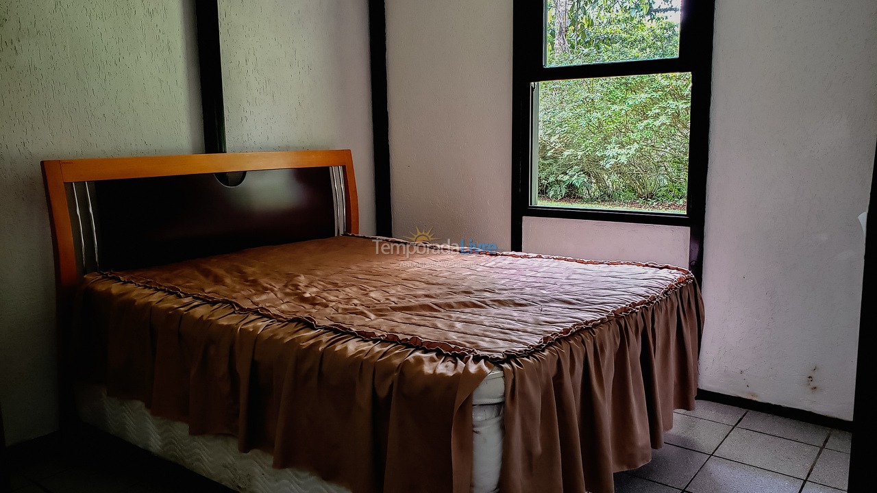Ranch for vacation rental in Juquitiba (800 Mts da Rodovia Locamos Até 40 Adultos)