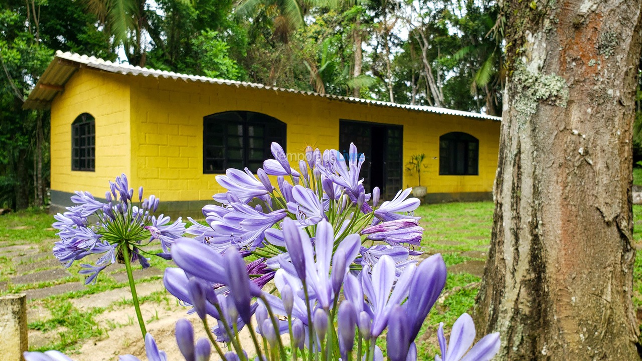 Ranch for vacation rental in Juquitiba (800 Mts da Rodovia Locamos Até 40 Adultos)