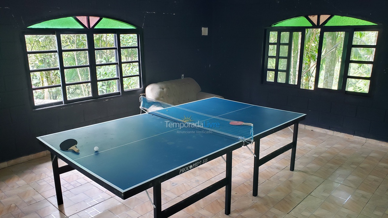 Ranch for vacation rental in Juquitiba (800 Mts da Rodovia Locamos Até 40 Adultos)