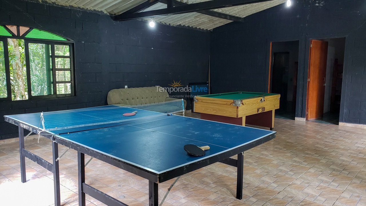 Ranch for vacation rental in Juquitiba (800 Mts da Rodovia Locamos Até 40 Adultos)