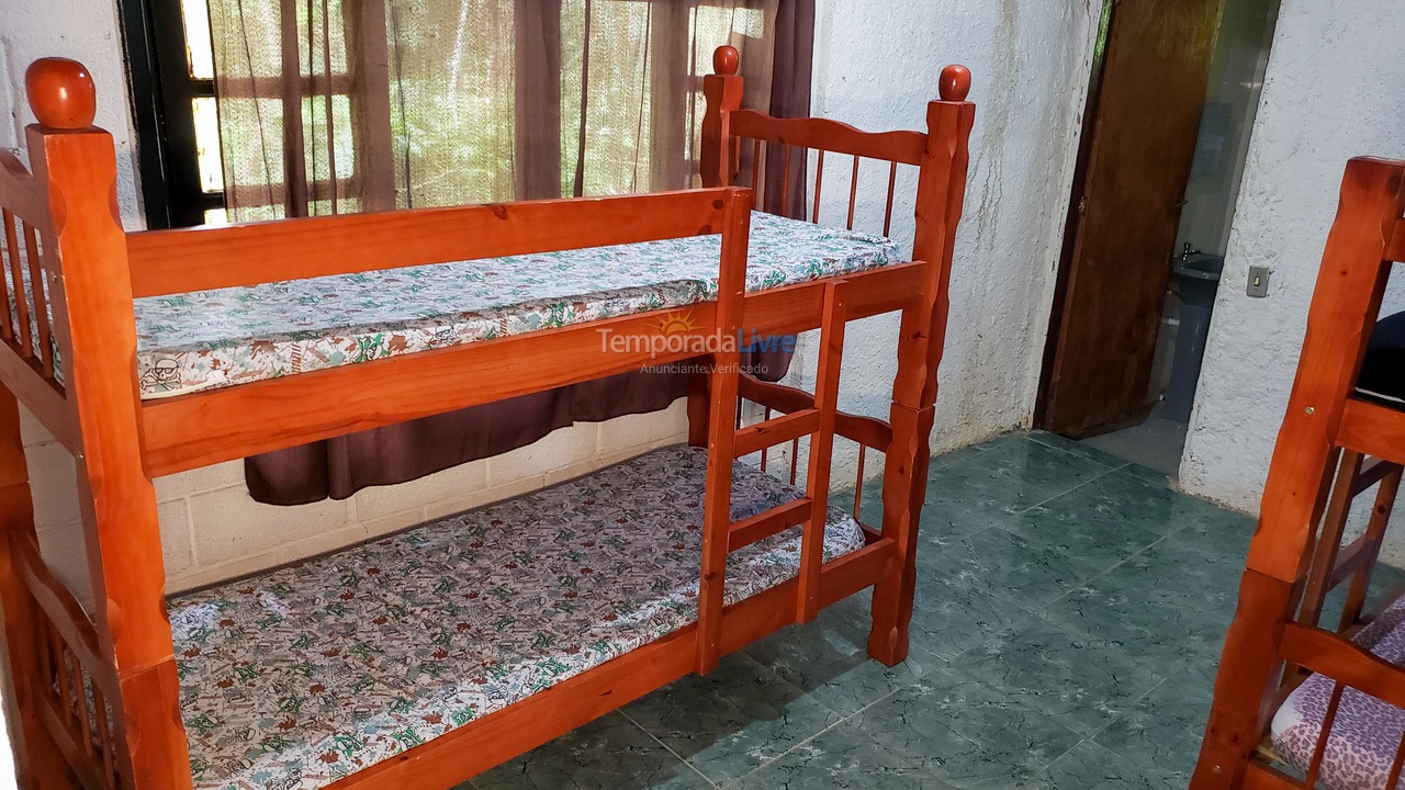 Ranch for vacation rental in Juquitiba (800 Mts da Rodovia Locamos Até 40 Adultos)