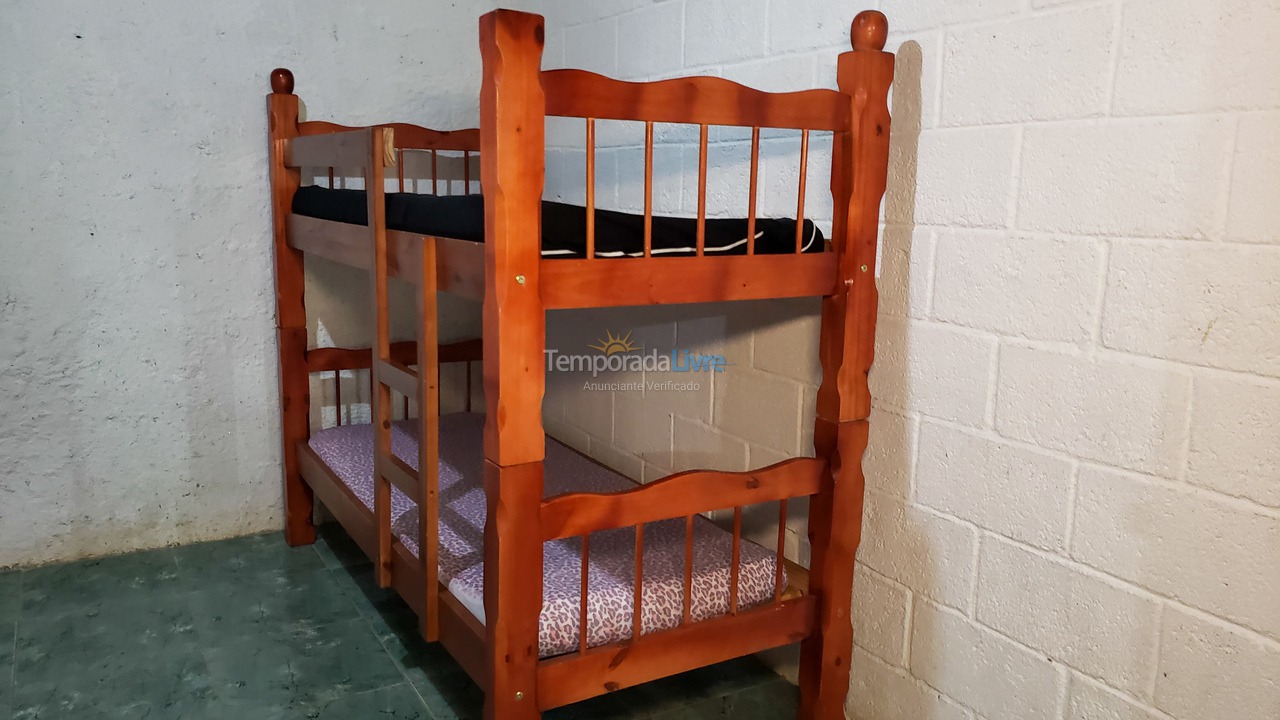 Ranch for vacation rental in Juquitiba (800 Mts da Rodovia Locamos Até 40 Adultos)