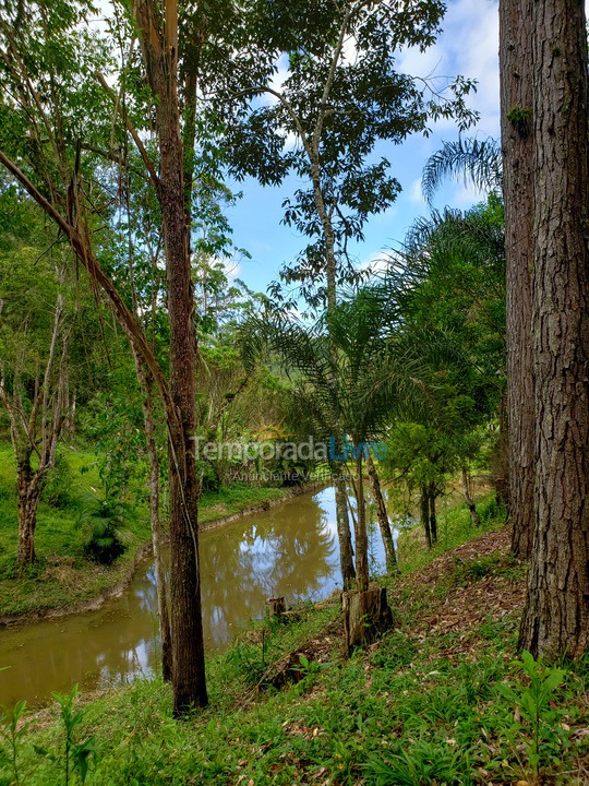 Ranch for vacation rental in Juquitiba (800 Mts da Rodovia Locamos Até 40 Adultos)
