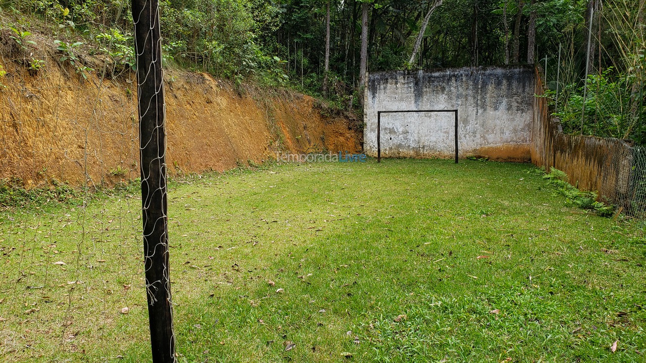 Ranch for vacation rental in Juquitiba (800 Mts da Rodovia Locamos Até 40 Adultos)