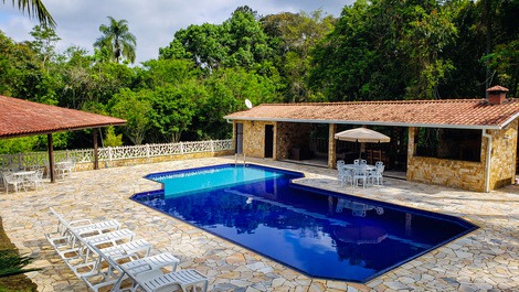 CHÁCARA PARA TEMPORADA EM SÃO LOURENÇO DA SERRA ( FÁCIL ACESSO)