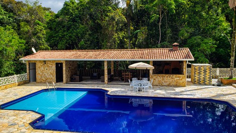 CHÁCARA PARA TEMPORADA EM SÃO LOURENÇO DA SERRA ( FÁCIL ACESSO)