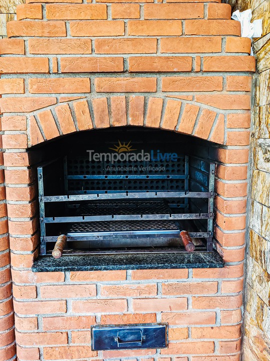 Chácara / sítio para aluguel de temporada em São Lourenço da Serra (Alto Padrão Piscina Adulto E Infantil 600 Mts da Rodovia I)