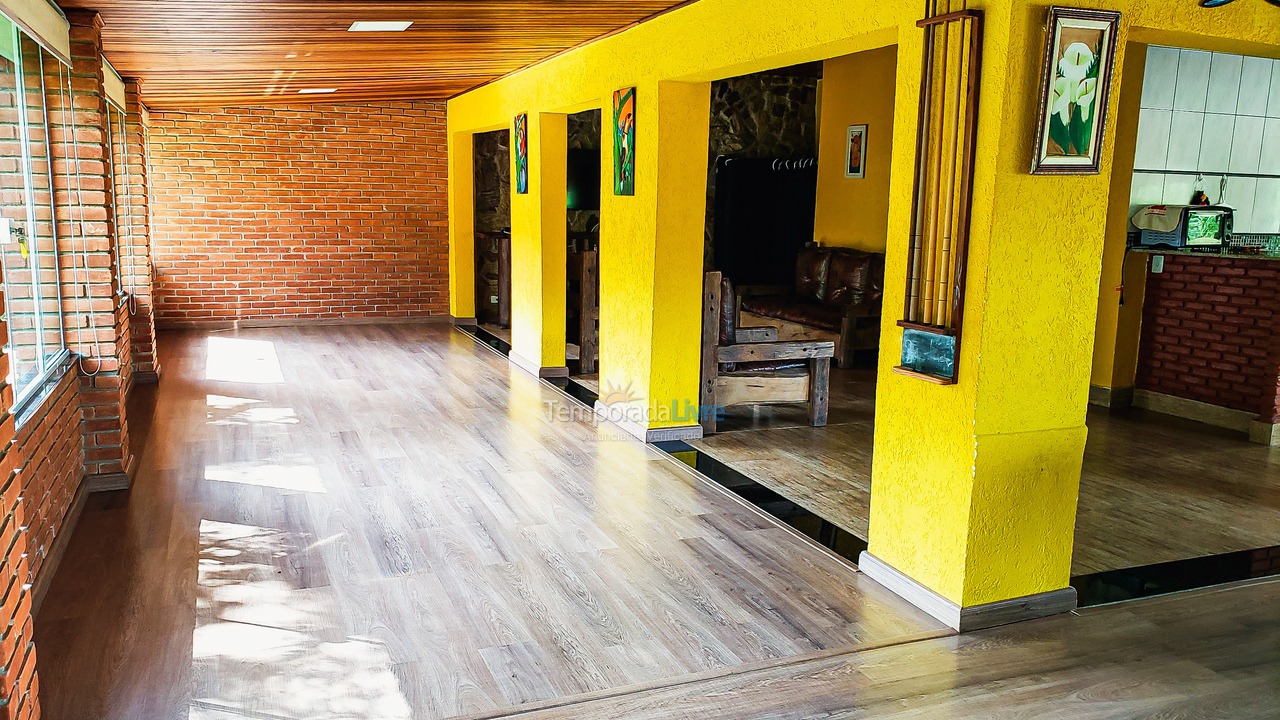 Chácara / sítio para aluguel de temporada em São Lourenço da Serra (Alto Padrão Piscina Adulto E Infantil 600 Mts da Rodovia I)