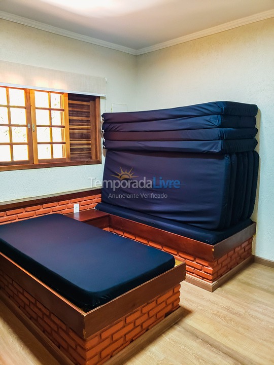 Chácara / sítio para aluguel de temporada em São Lourenço da Serra (Alto Padrão Piscina Adulto E Infantil 600 Mts da Rodovia I)