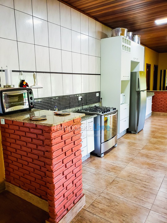 Chácara / sítio para aluguel de temporada em São Lourenço da Serra (Alto Padrão Piscina Adulto E Infantil 600 Mts da Rodovia I)