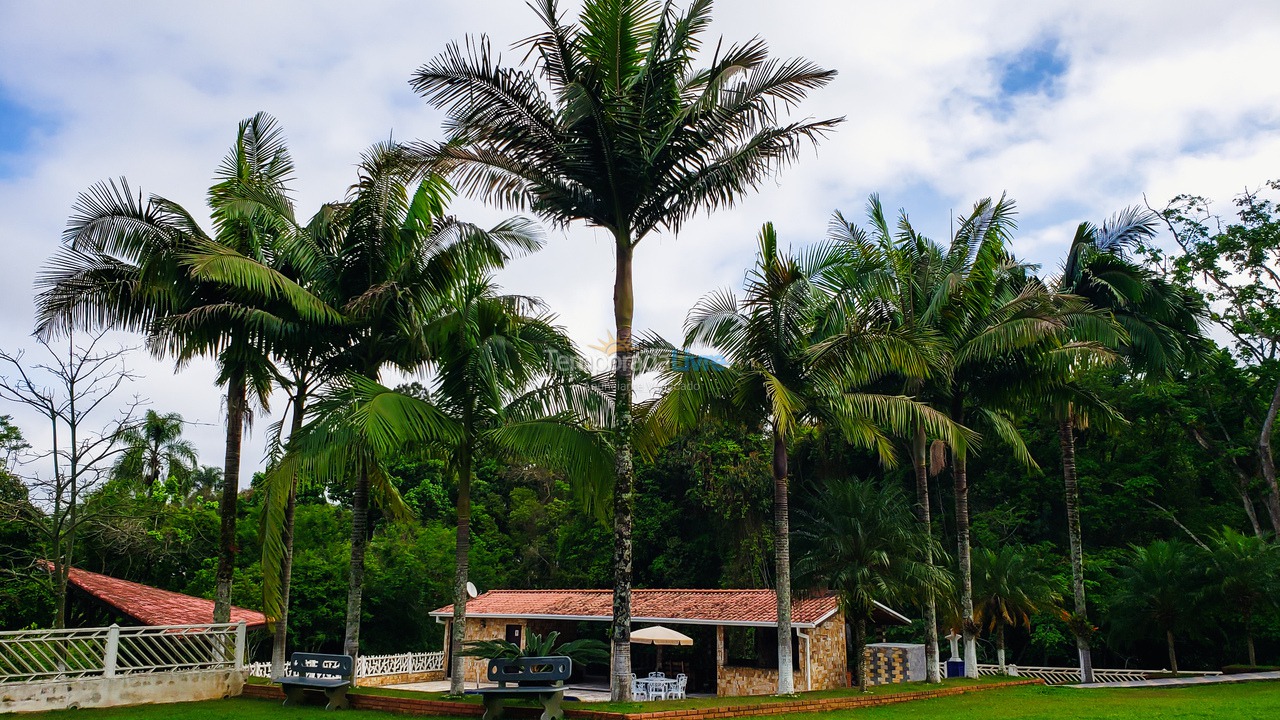 Chácara / sítio para aluguel de temporada em São Lourenço da Serra (Alto Padrão Piscina Adulto E Infantil 600 Mts da Rodovia I)