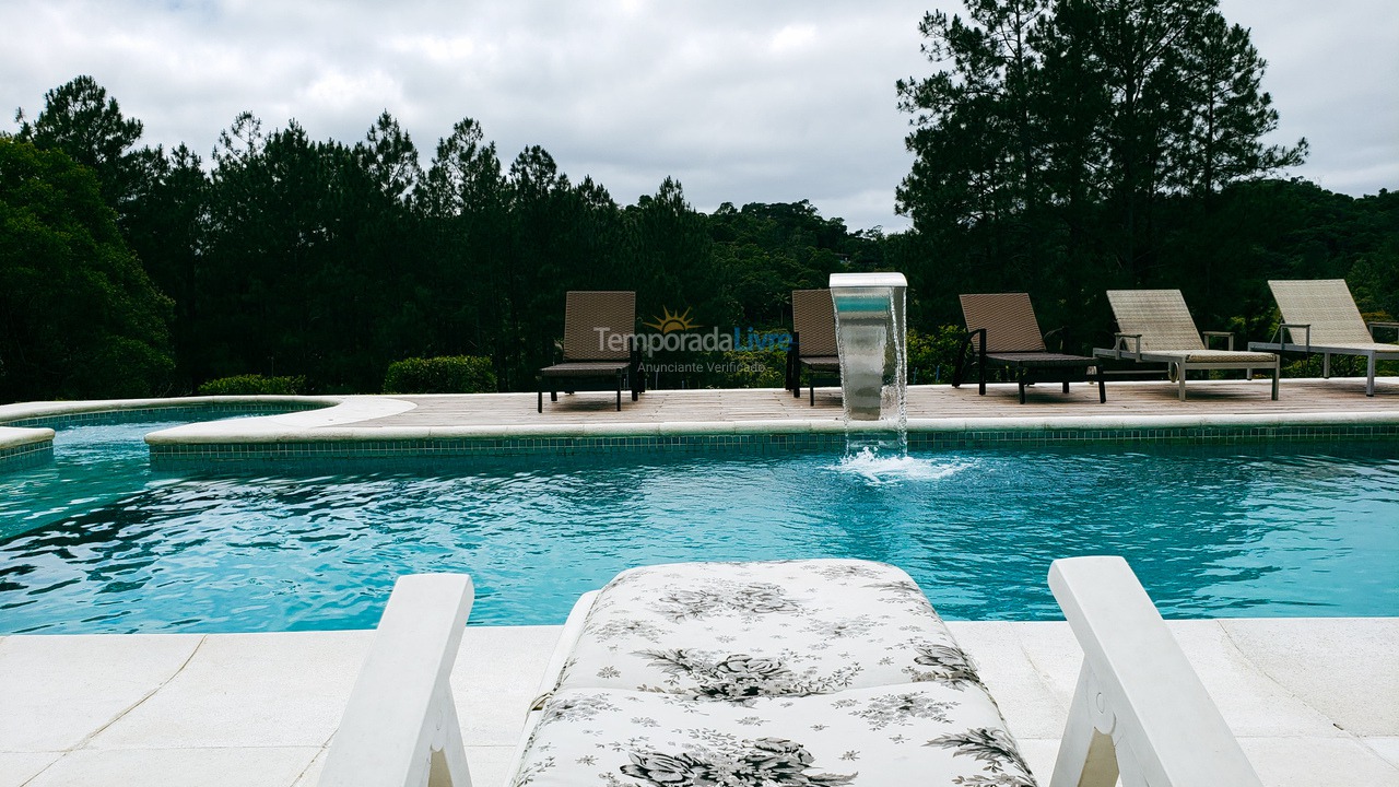 Granja para alquiler de vacaciones em Juquitiba (Piscina Aquecida Com Aquecimento Solar E Hidro Massageado)
