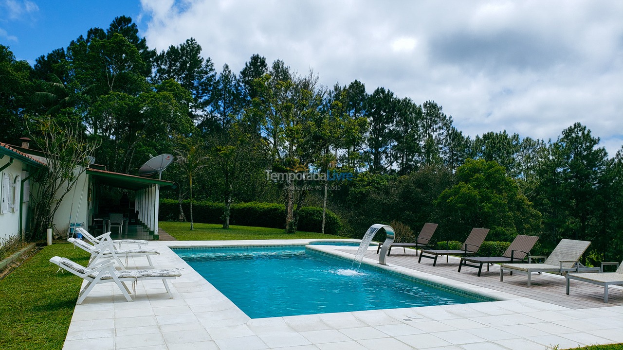 Granja para alquiler de vacaciones em Juquitiba (Piscina Aquecida Com Aquecimento Solar E Hidro Massageado)