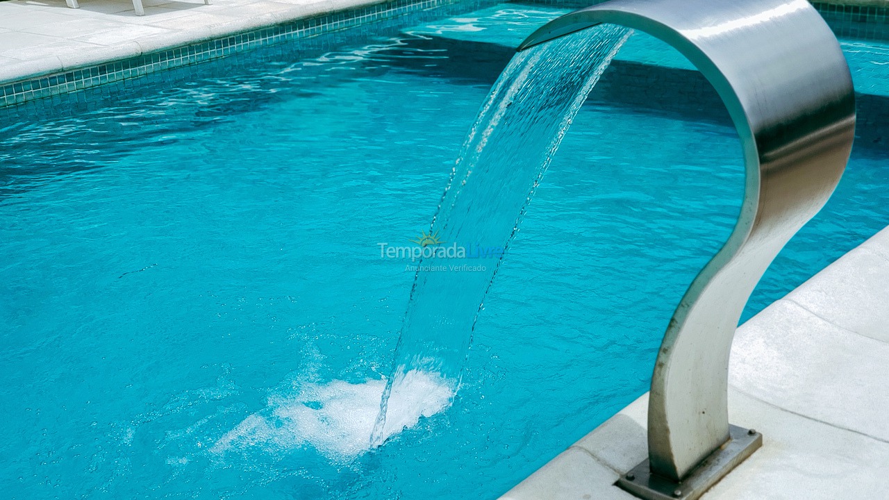 Granja para alquiler de vacaciones em Juquitiba (Piscina Aquecida Com Aquecimento Solar E Hidro Massageado)