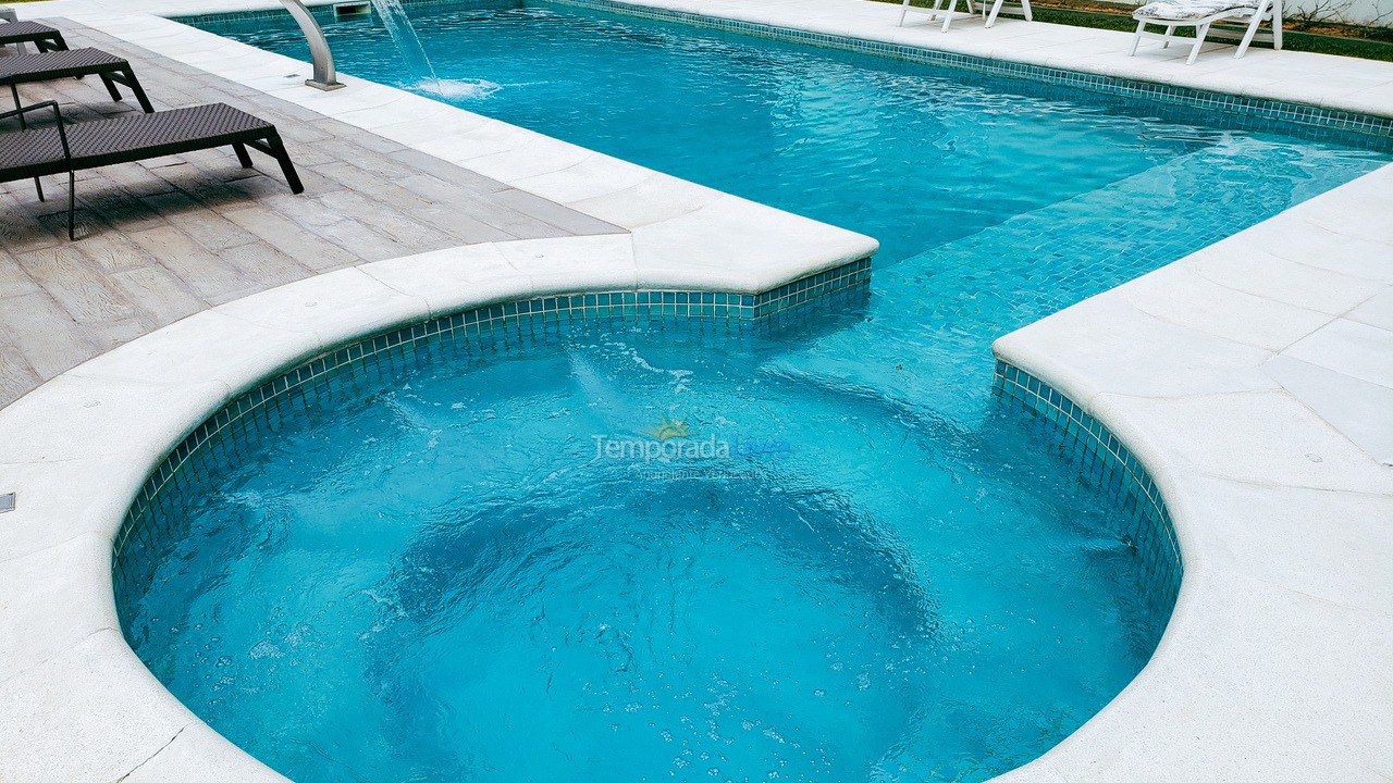 Granja para alquiler de vacaciones em Juquitiba (Piscina Aquecida Com Aquecimento Solar E Hidro Massageado)