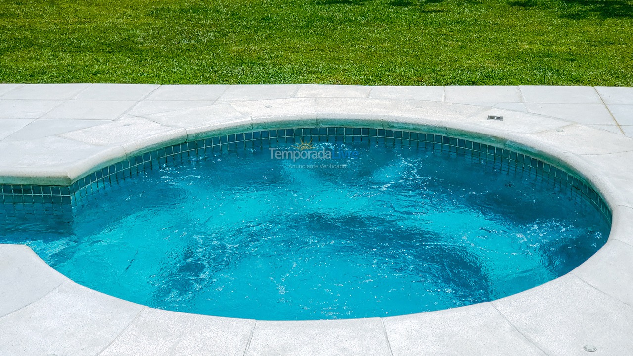 Granja para alquiler de vacaciones em Juquitiba (Piscina Aquecida Com Aquecimento Solar E Hidro Massageado)