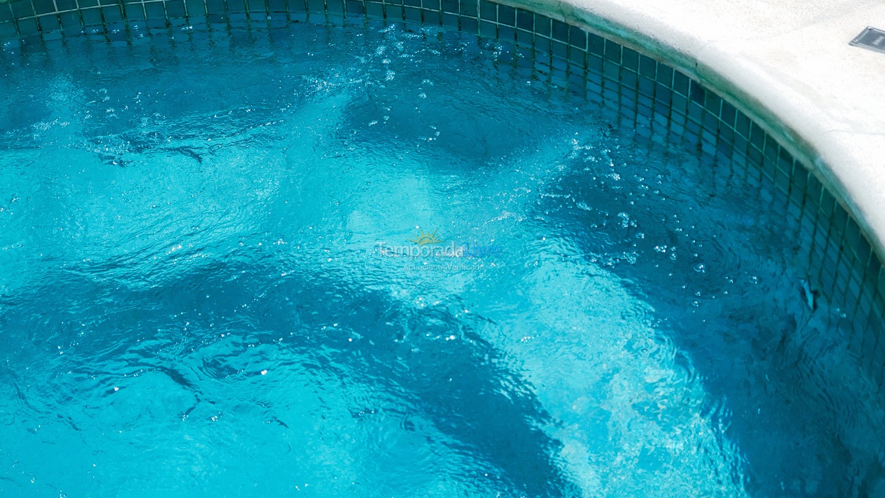 Granja para alquiler de vacaciones em Juquitiba (Piscina Aquecida Com Aquecimento Solar E Hidro Massageado)