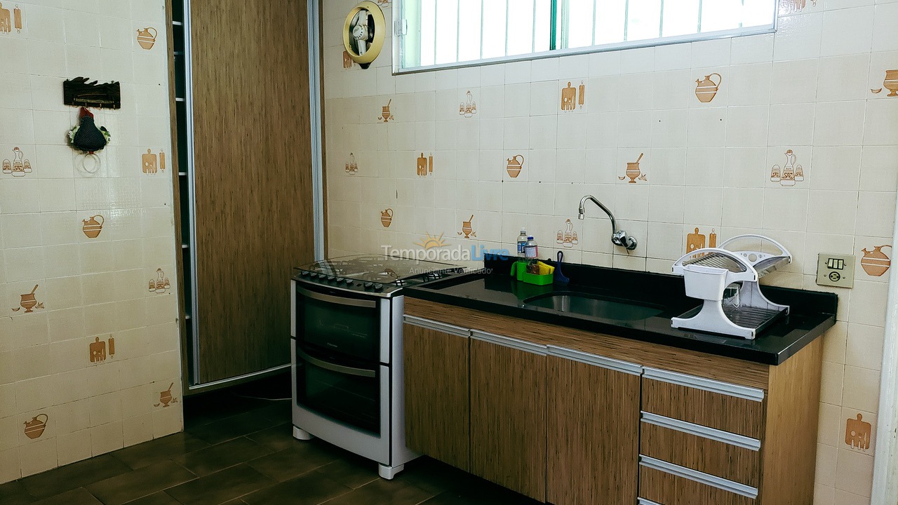 Granja para alquiler de vacaciones em Juquitiba (Piscina Aquecida Com Aquecimento Solar E Hidro Massageado)