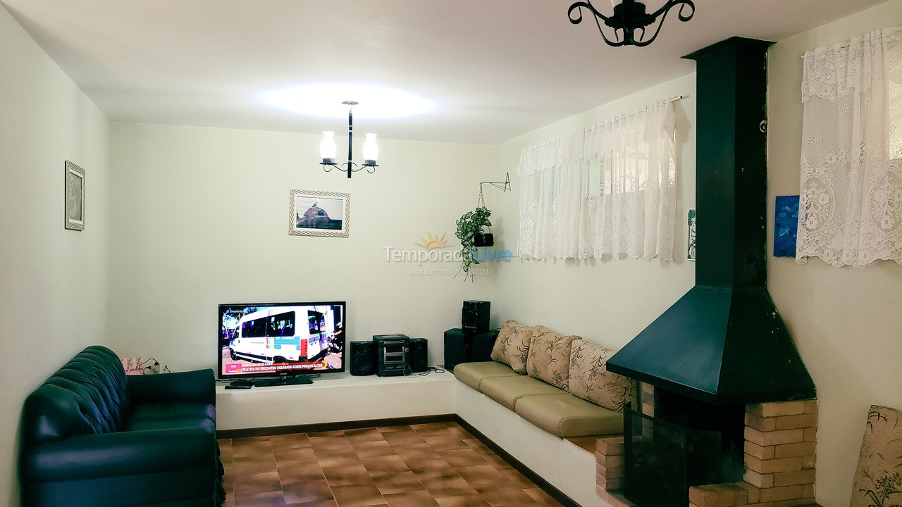 Granja para alquiler de vacaciones em Juquitiba (Piscina Aquecida Com Aquecimento Solar E Hidro Massageado)