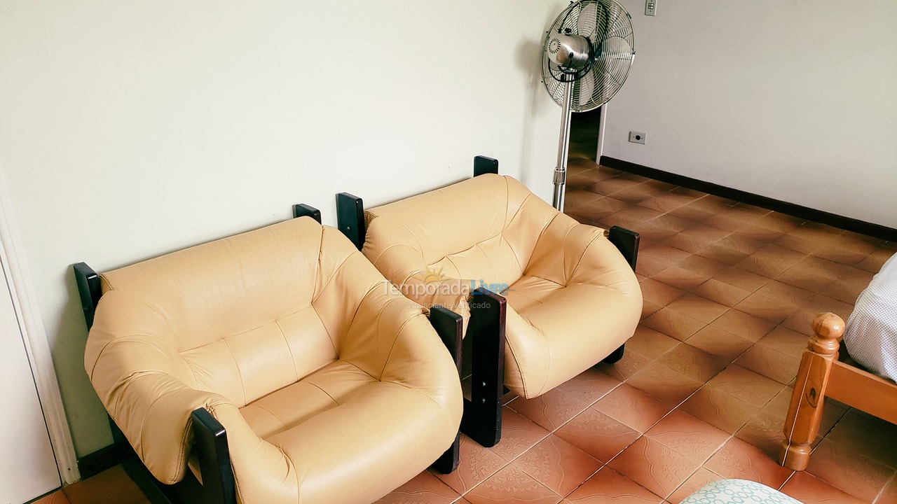 Granja para alquiler de vacaciones em Juquitiba (Piscina Aquecida Com Aquecimento Solar E Hidro Massageado)