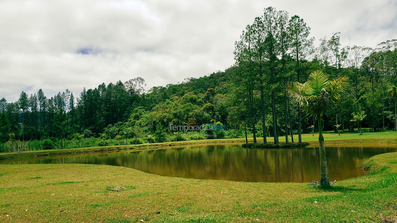Granja para alquiler de vacaciones em Juquitiba (Piscina Aquecida Com Aquecimento Solar E Hidro Massageado)