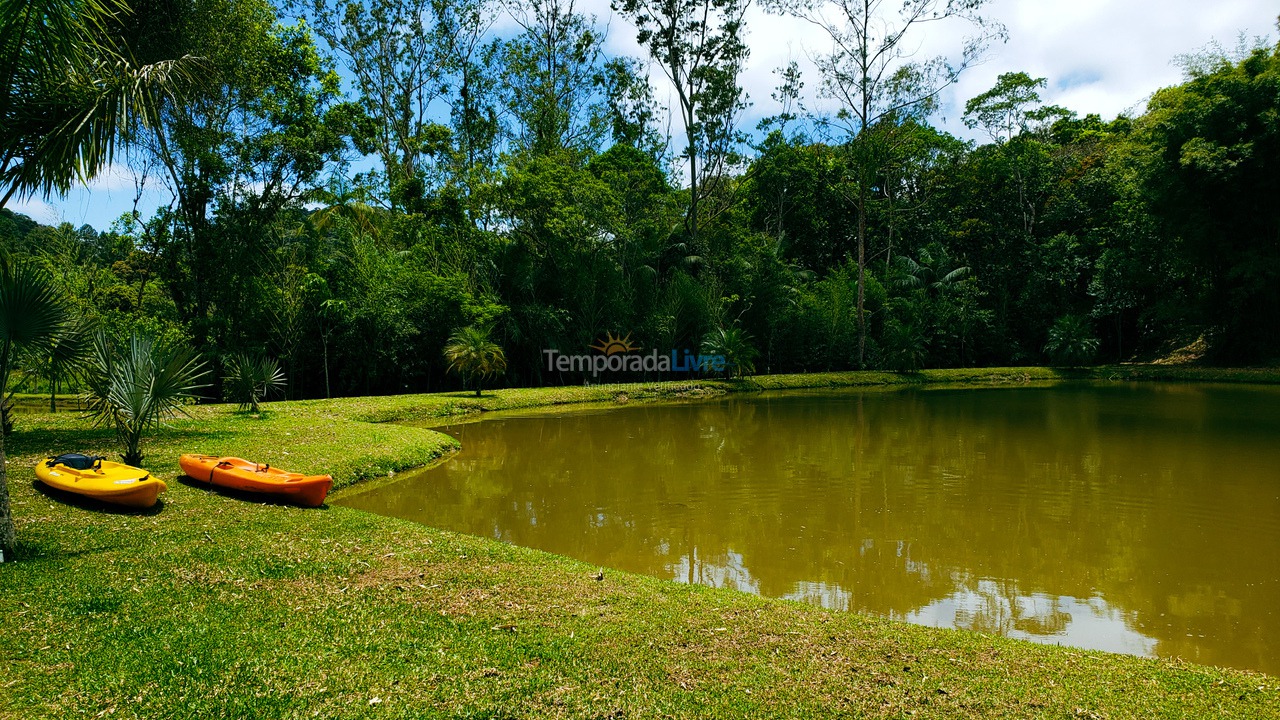 Granja para alquiler de vacaciones em Juquitiba (Piscina Aquecida Com Aquecimento Solar E Hidro Massageado)
