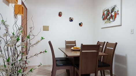 COZY APT, 150 MTS. FROM THE BEACH WITH WI-FI WATSAP 011 996773657