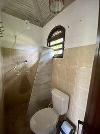 Banheiro suite / piso superior