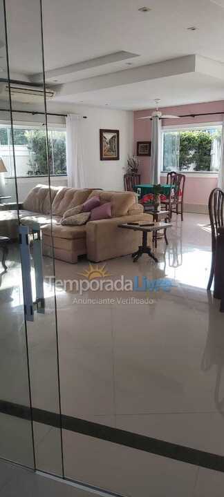 Casa para aluguel de temporada em Guarujá (Praia do Pernambuco)