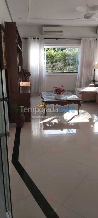 Casa para aluguel de temporada em Guarujá (Praia do Pernambuco)