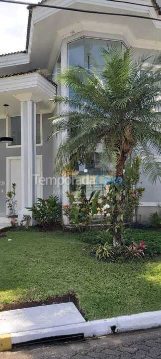 Casa para aluguel de temporada em Guarujá (Praia do Pernambuco)