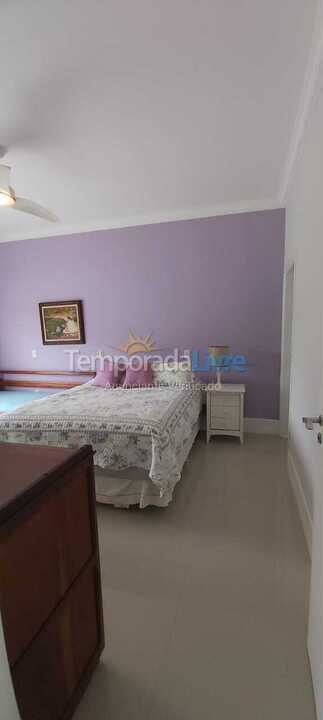 Casa para aluguel de temporada em Guarujá (Praia do Pernambuco)