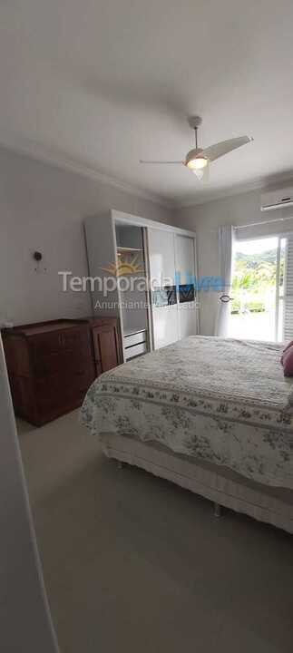 Casa para aluguel de temporada em Guarujá (Praia do Pernambuco)