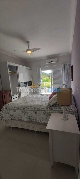 Casa para aluguel de temporada em Guarujá (Praia do Pernambuco)