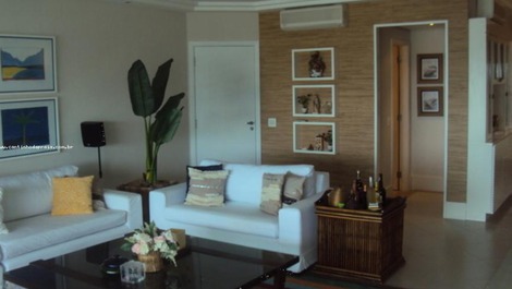 WONDERFUL APARTMENT FOOT IN THE SAND 5 SUITES